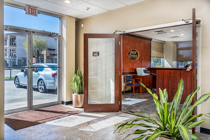 Clear Choice Repair Shop Houston Lobby